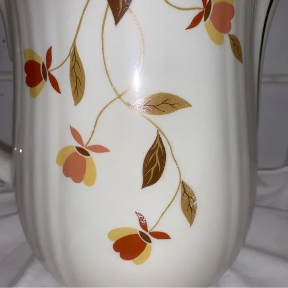 Vintage Hall’s Superior Autumn Leaf 8 Cup Coffee Pot & Lid - Picture 5 of 16